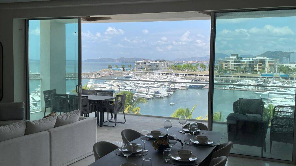 Luxury Real Estate on Ocean Reef