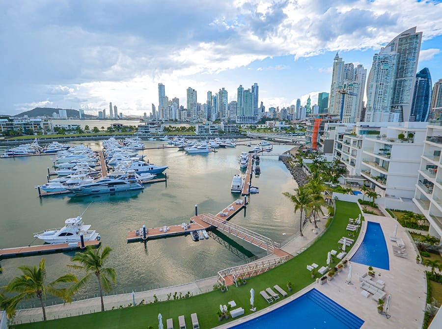 content_01 Ein Hafen in Panama City